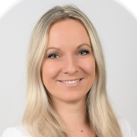 MUDr. Dana Hrušovská
